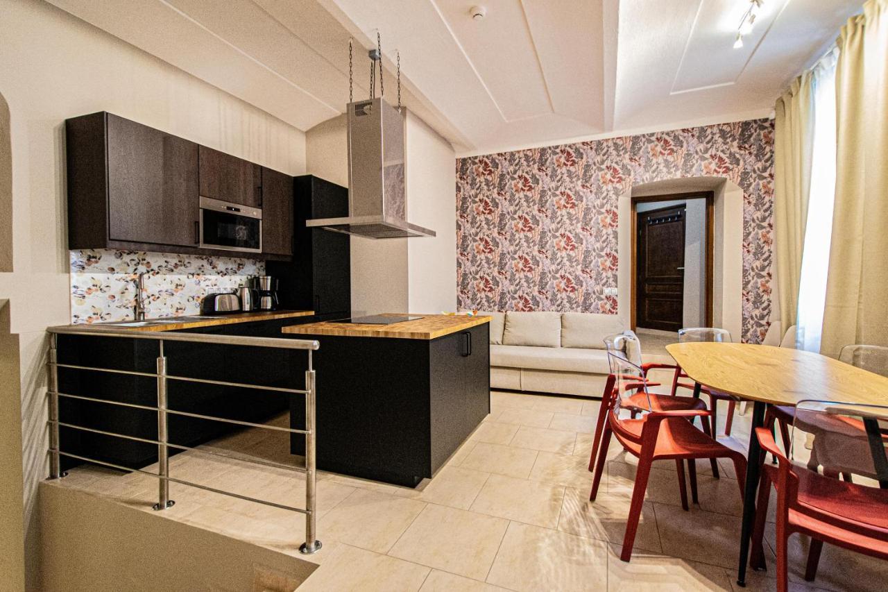 Modern And Spacious Apartments In City Center 布拉格 外观 照片