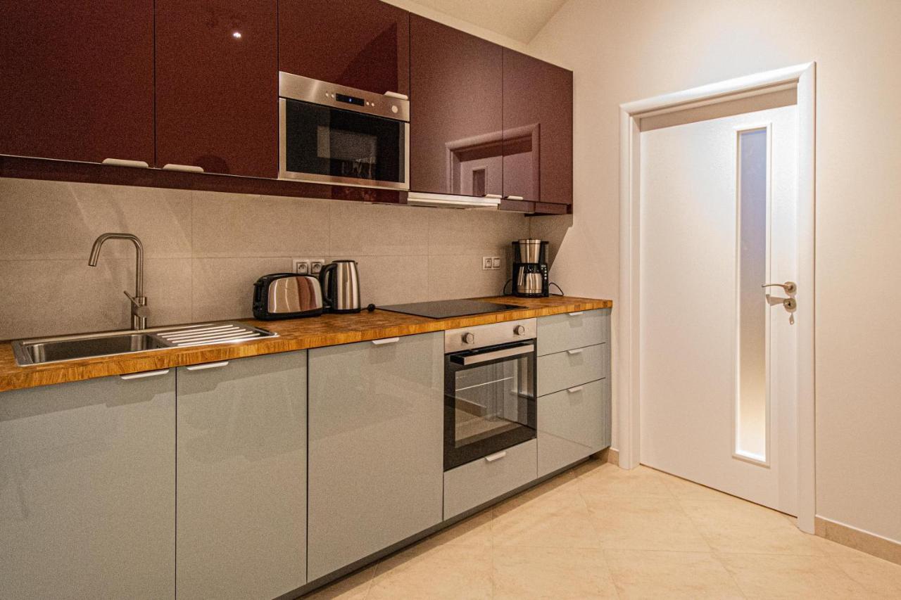 Modern And Spacious Apartments In City Center 布拉格 外观 照片