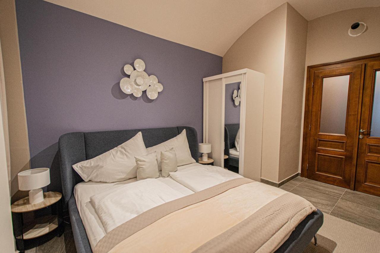 Modern And Spacious Apartments In City Center 布拉格 外观 照片
